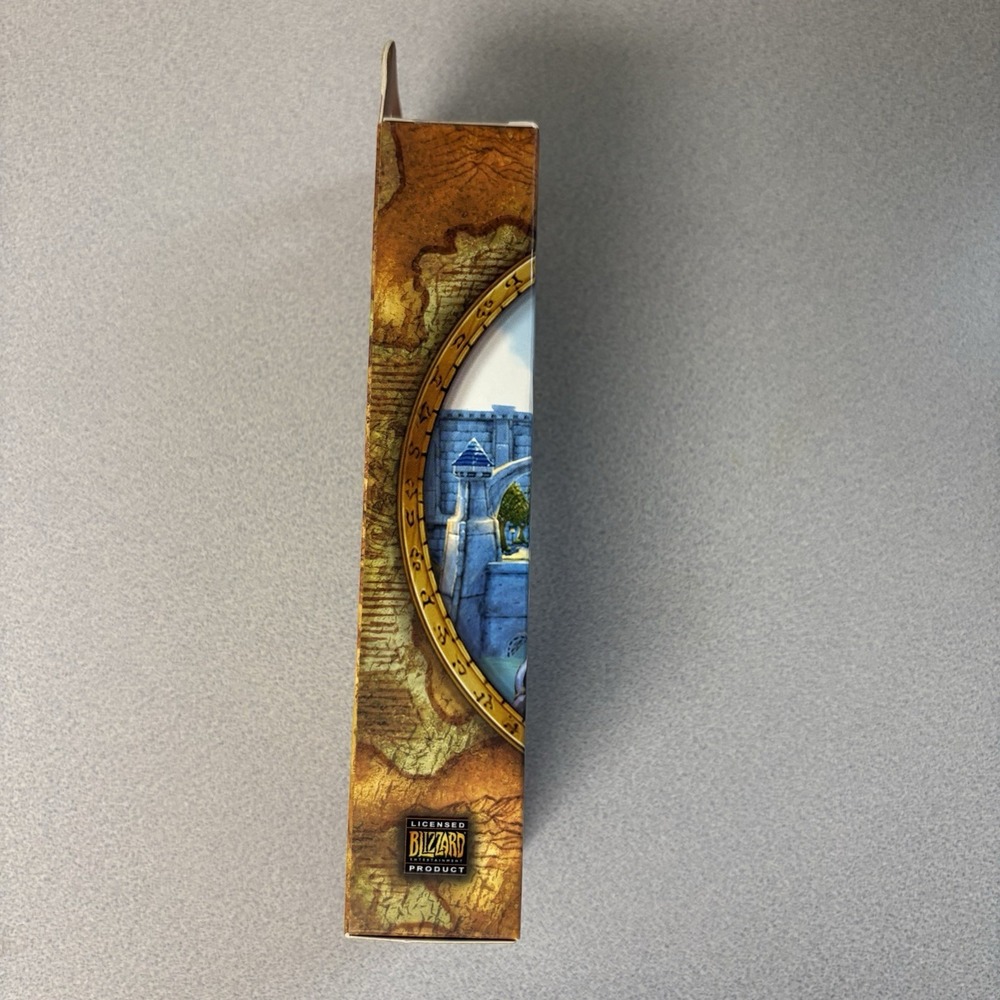 Fantasy Flight World of Warcraft Character Pack WC09 Brandon Lightstone NEW - Picture 4 of 9